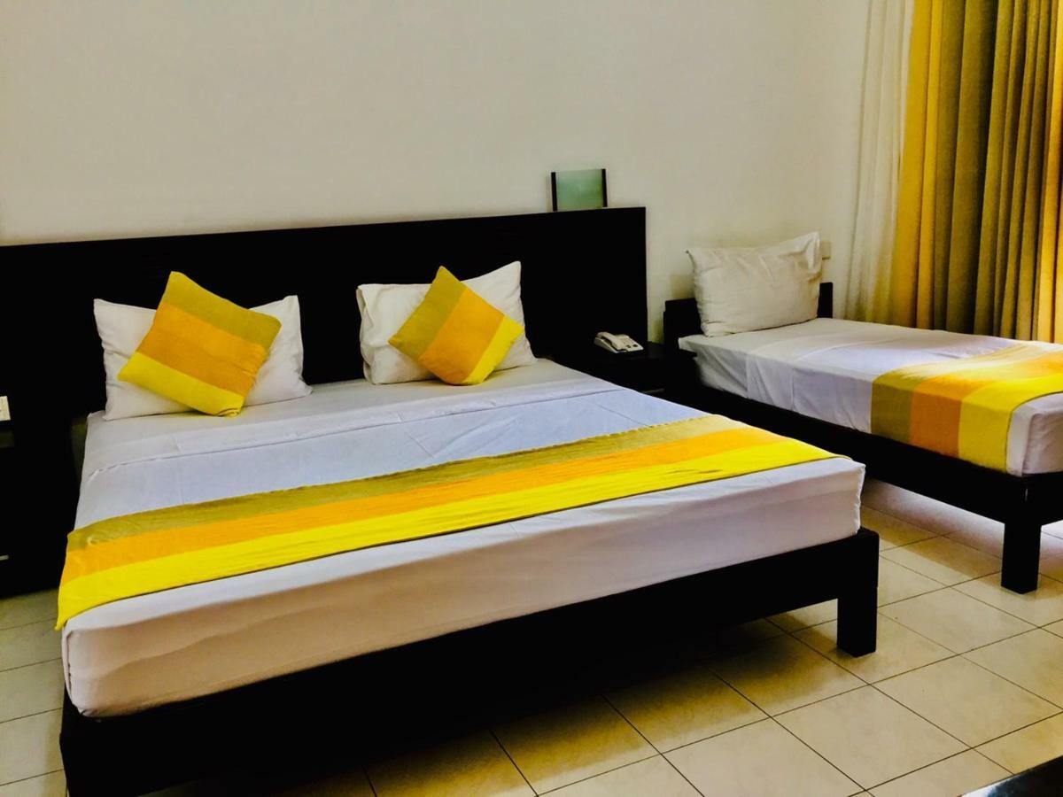 Lavendish Okrin Hotel Kataragama Exteriér fotografie